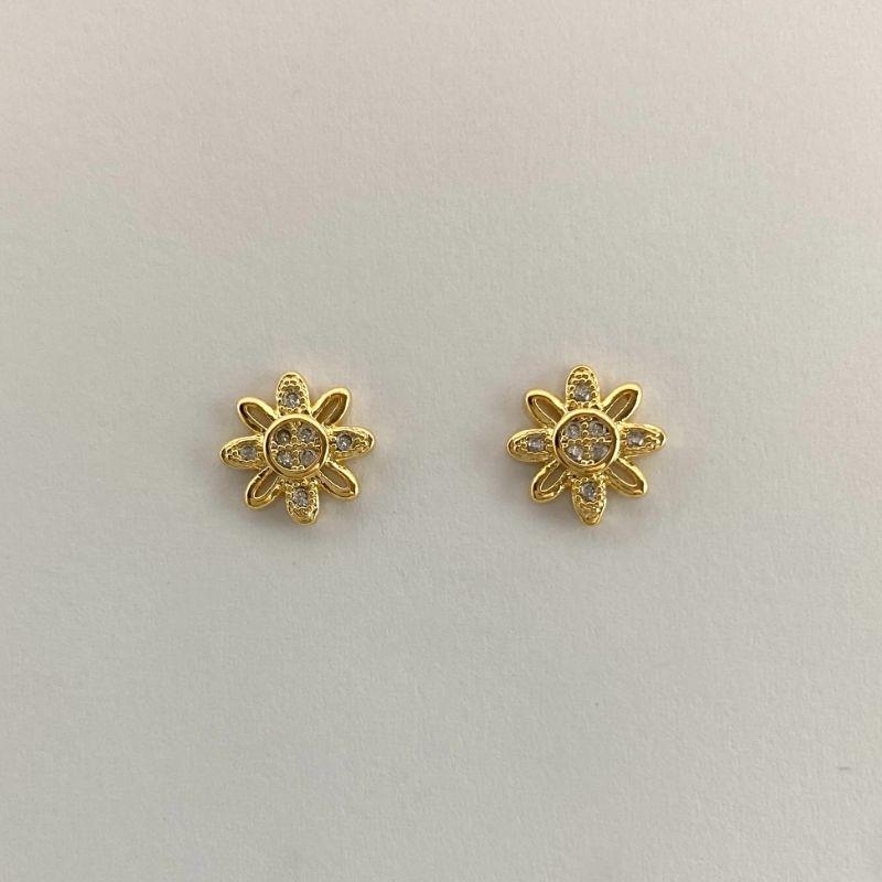 BRINCO FLOR CRAVEJADA